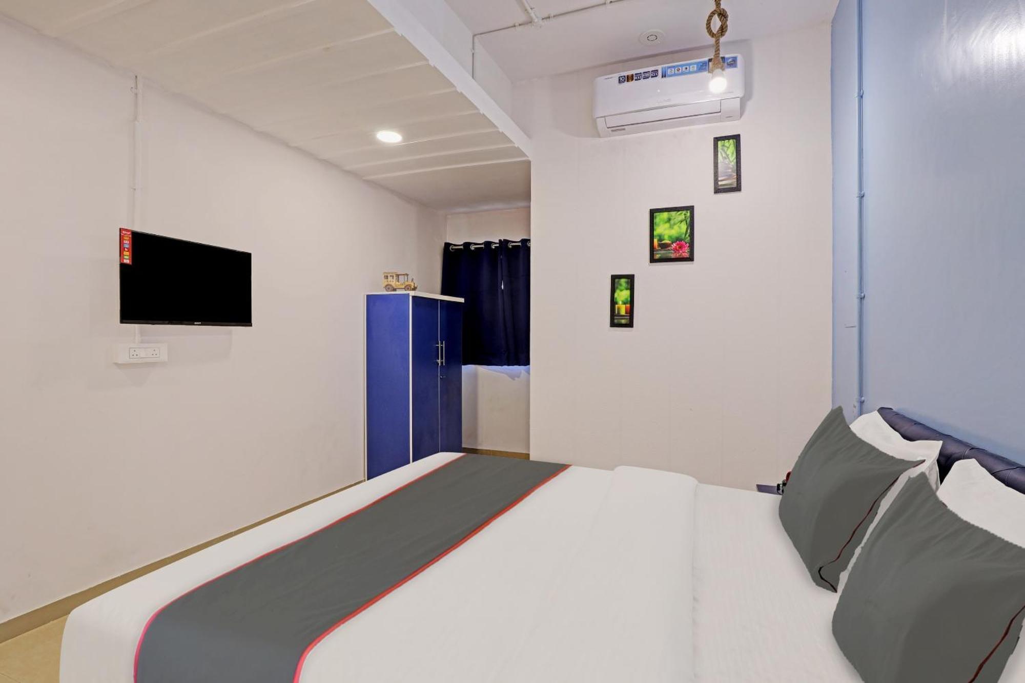 Hotel Silk, Premier Budget Friendly Luxury Hotel In Surat, Perfect For Families, Couples And Business Travelers Exterior photo
